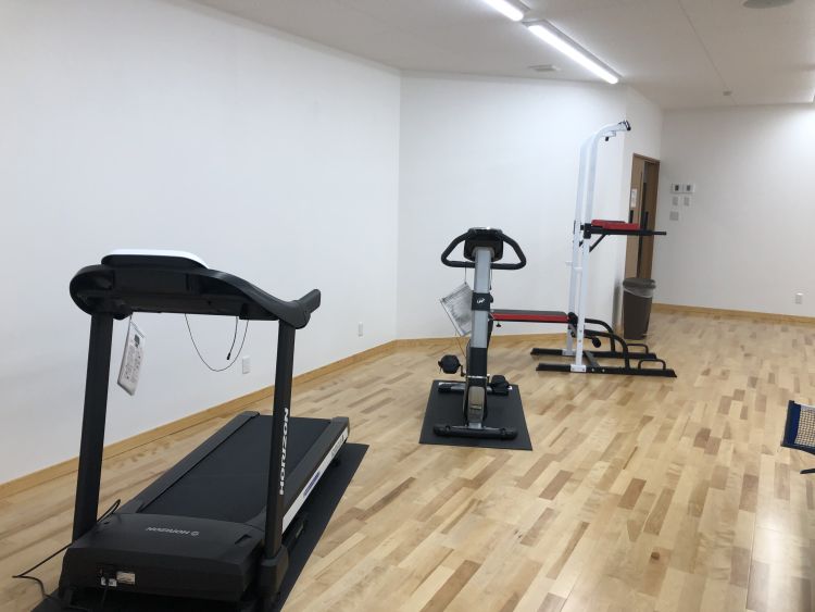 空調ダクトの現場作業スタッフ