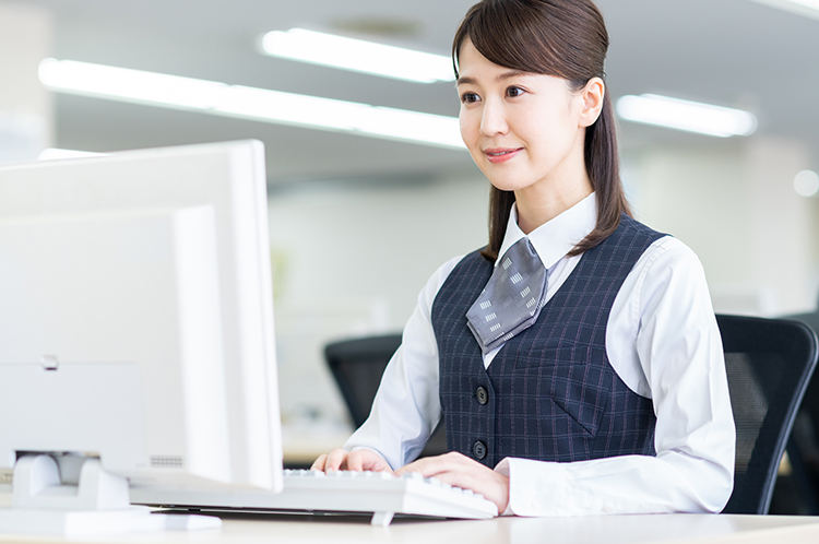 和菓子メーカーの事務職