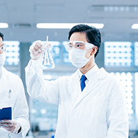 企画営業・ニット生地の製造