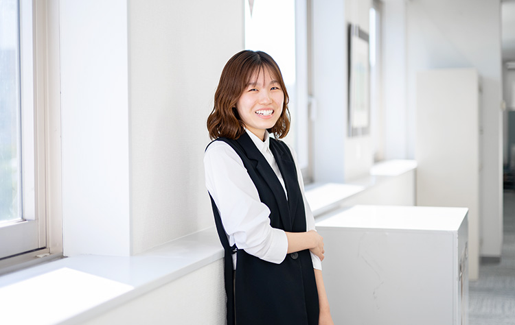 村上 ゆゐ